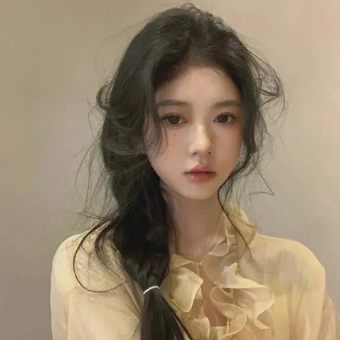 萝莉与太妹的友谊《下妻物语》深田恭子土屋太凤：穿洛丽塔的乖乖女与骑重机车的暴走族爆笑青春